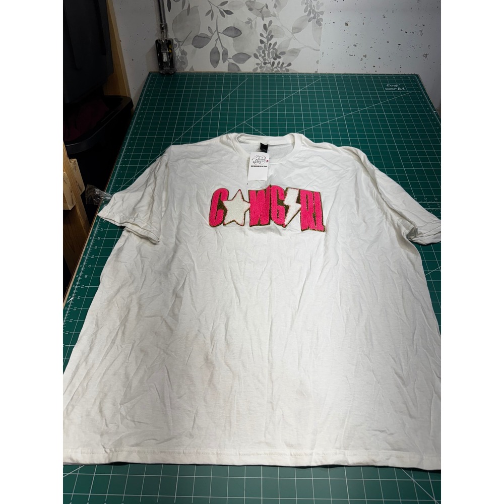 Southern Fried Chics Cowgirl Sequin Patch T-Shirt White 3XL Western Graphic Tee